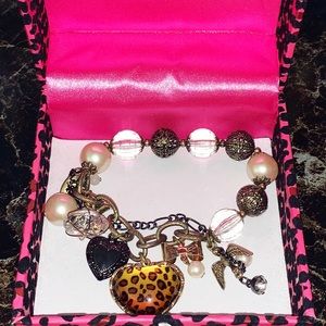Betsey Johnson Leopard Heart Stretch Bracelet